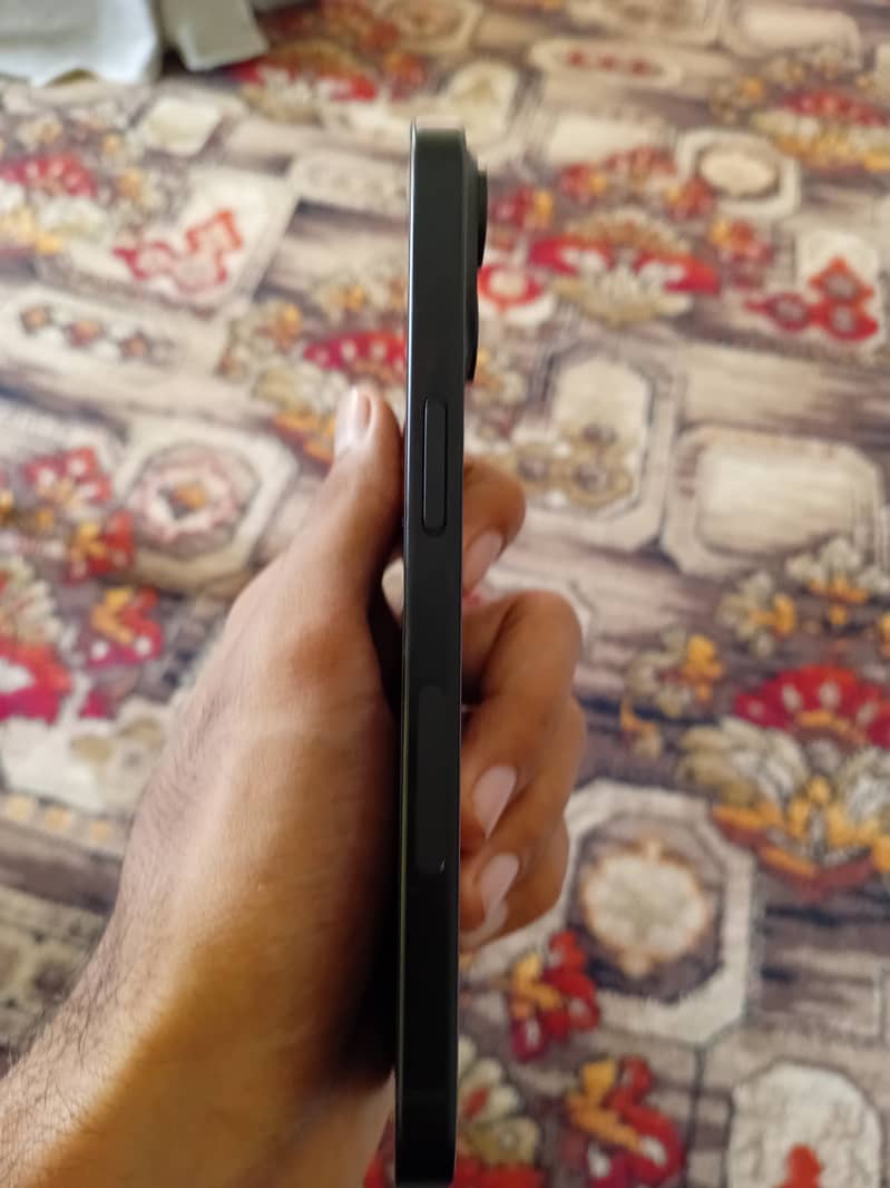 Apple iPhone 15 5