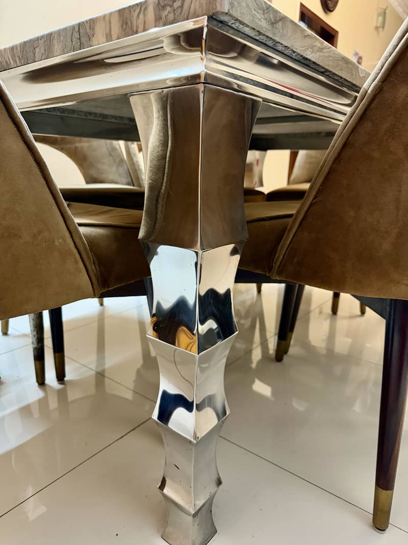 Dining Table 6 seater 4