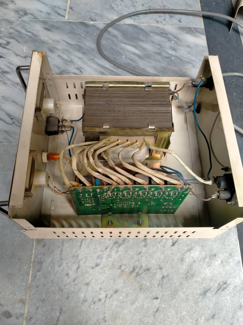 Automatic Voltage Stabilizer 3500 watt 1