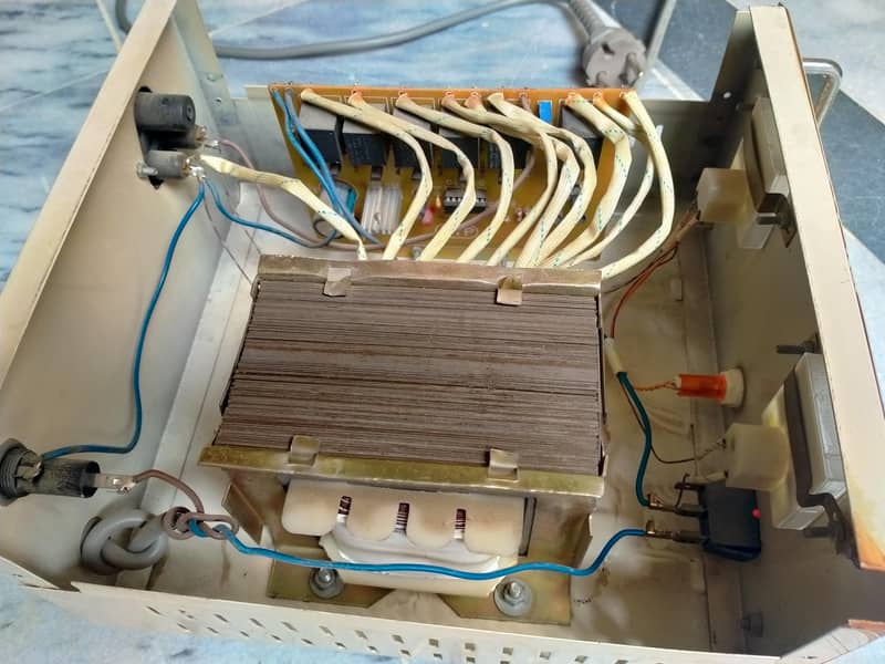 Automatic Voltage Stabilizer 3500 watt 2