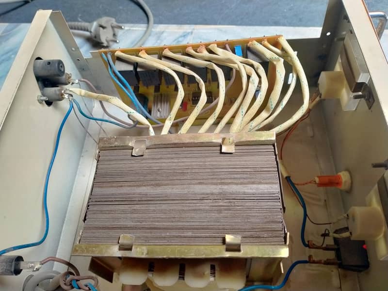 Automatic Voltage Stabilizer 3500 watt 3