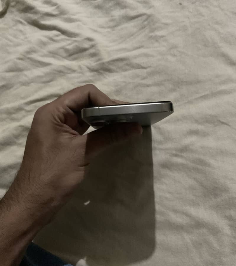 iPhone 15 Pro Max 6