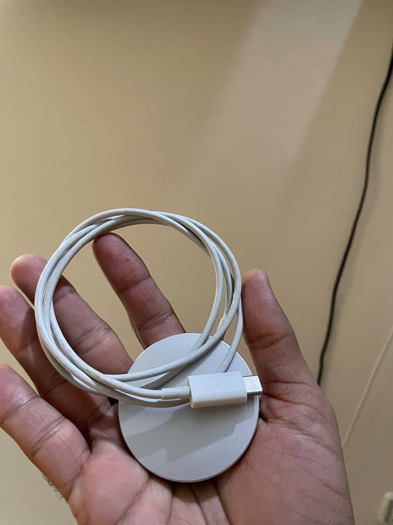 Apple Master Wire less charge 1