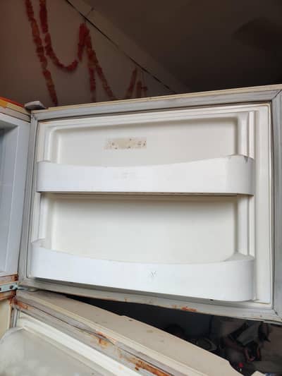pel refrigerator used for sale 20000 urgent sell
