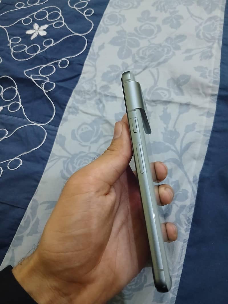 Google Pixel 8 2