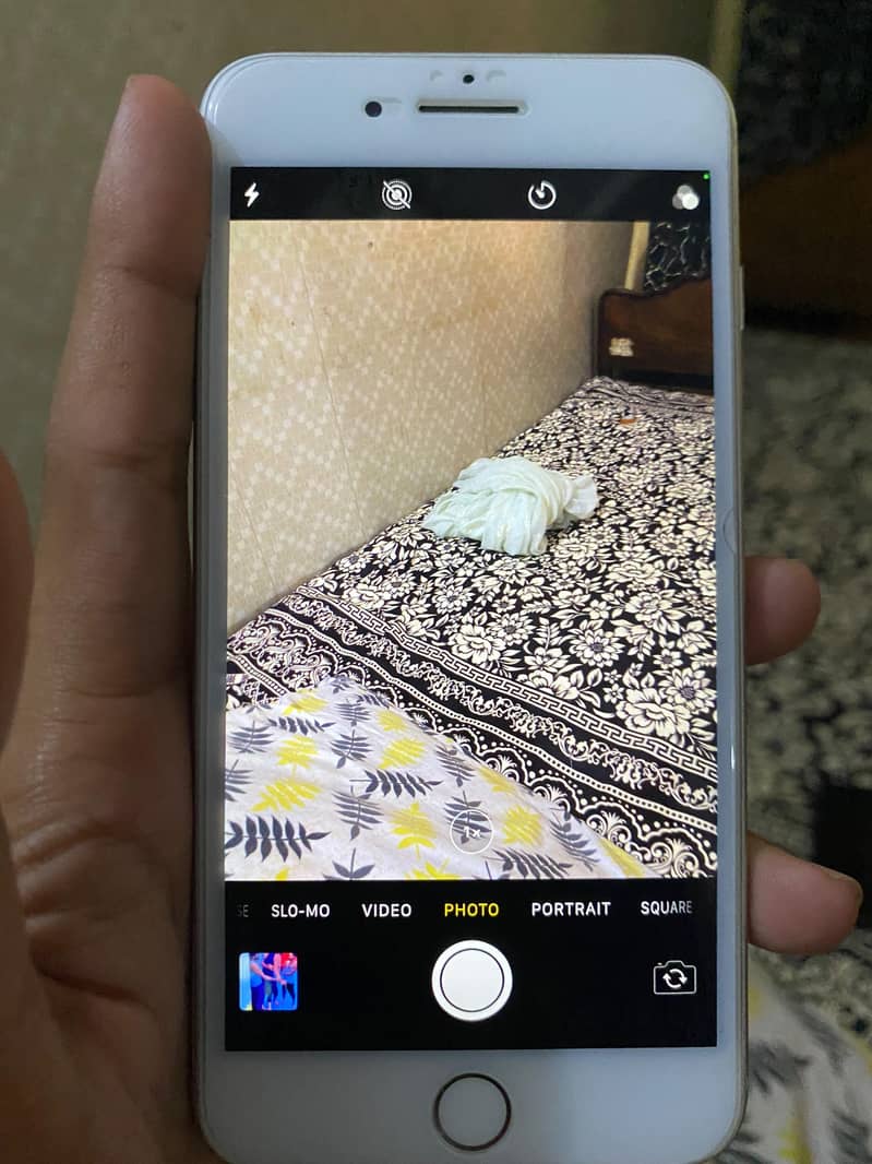 Apple iPhone 8 Plus 2