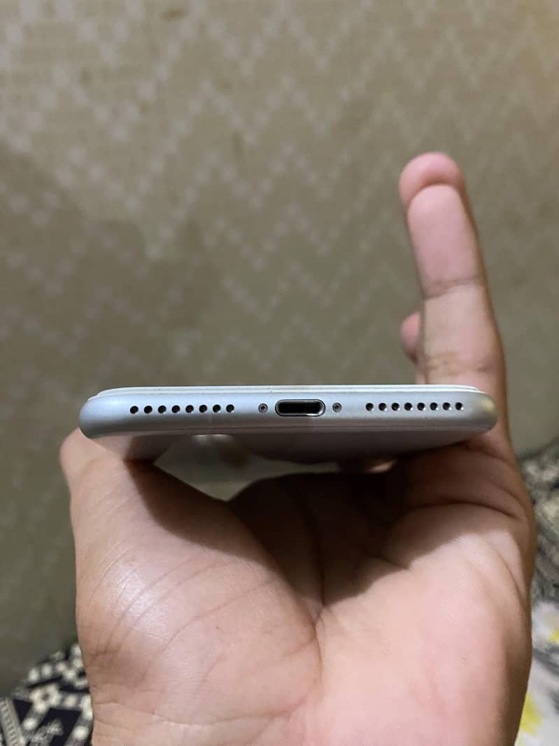 Apple iPhone 8 Plus 6
