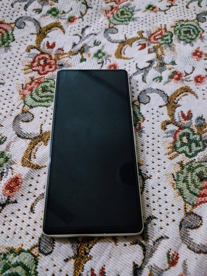 Google Pixel 7 4