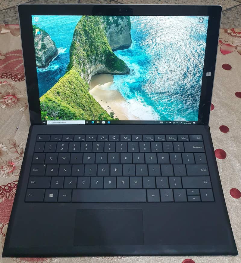 Microsoft Sarface pro 4 with keypad Processor. 0