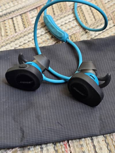 bose neckband earphones orignal