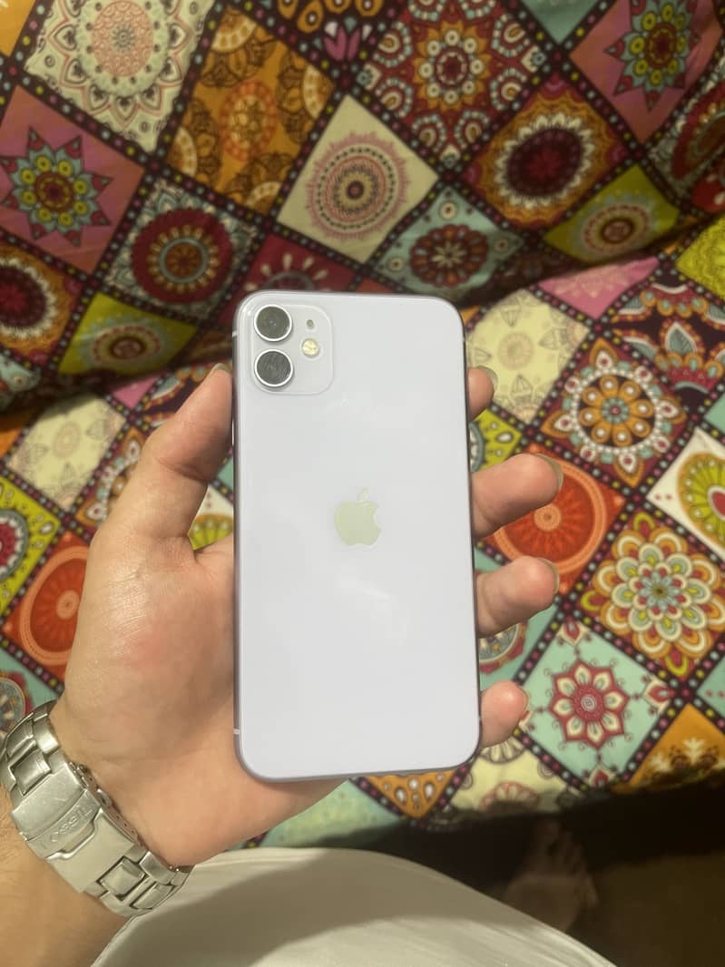 Apple iPhone 11 0