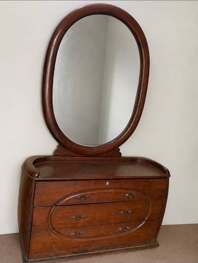 Dressing table