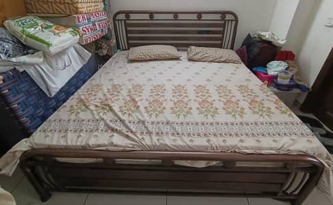 Bed with mattress in excellent condition
