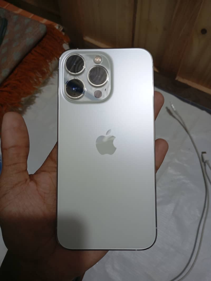 Apple iPhone 13 Pro 0