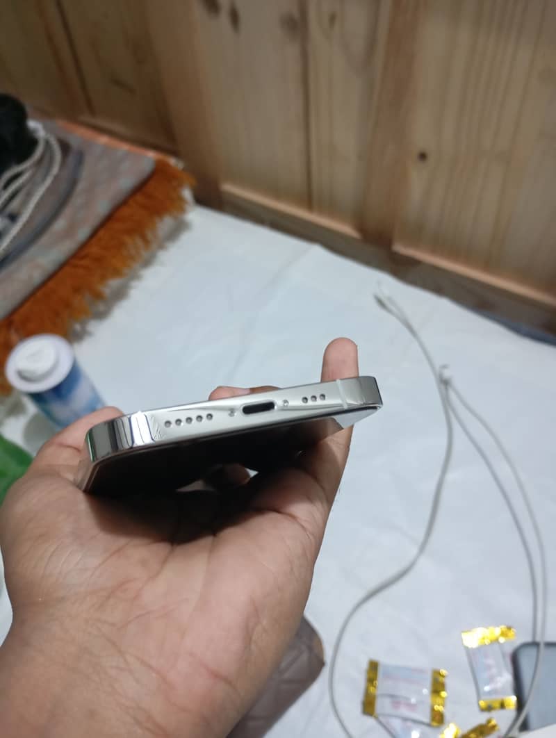 Apple iPhone 13 Pro 6