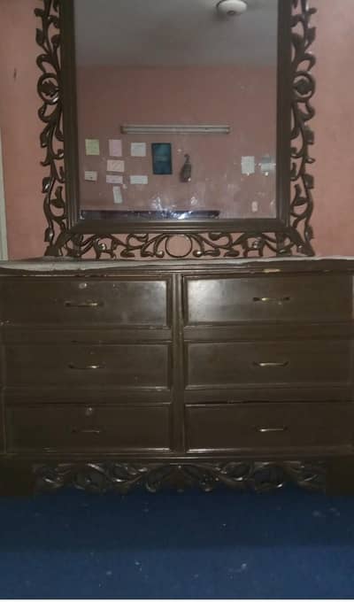 dressing table