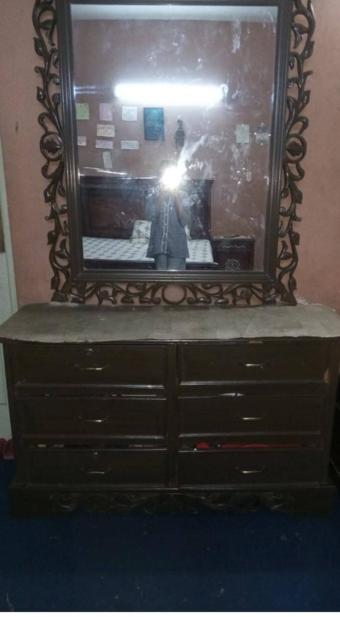 dressing table 1