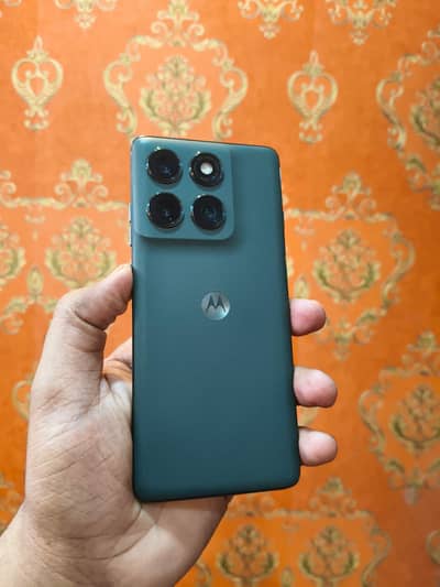 Motorola Edge 2025 (lock)