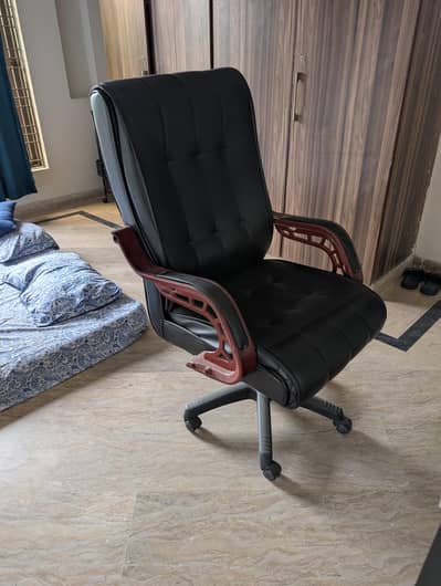 White Mesh Chair/Black Executive Chair