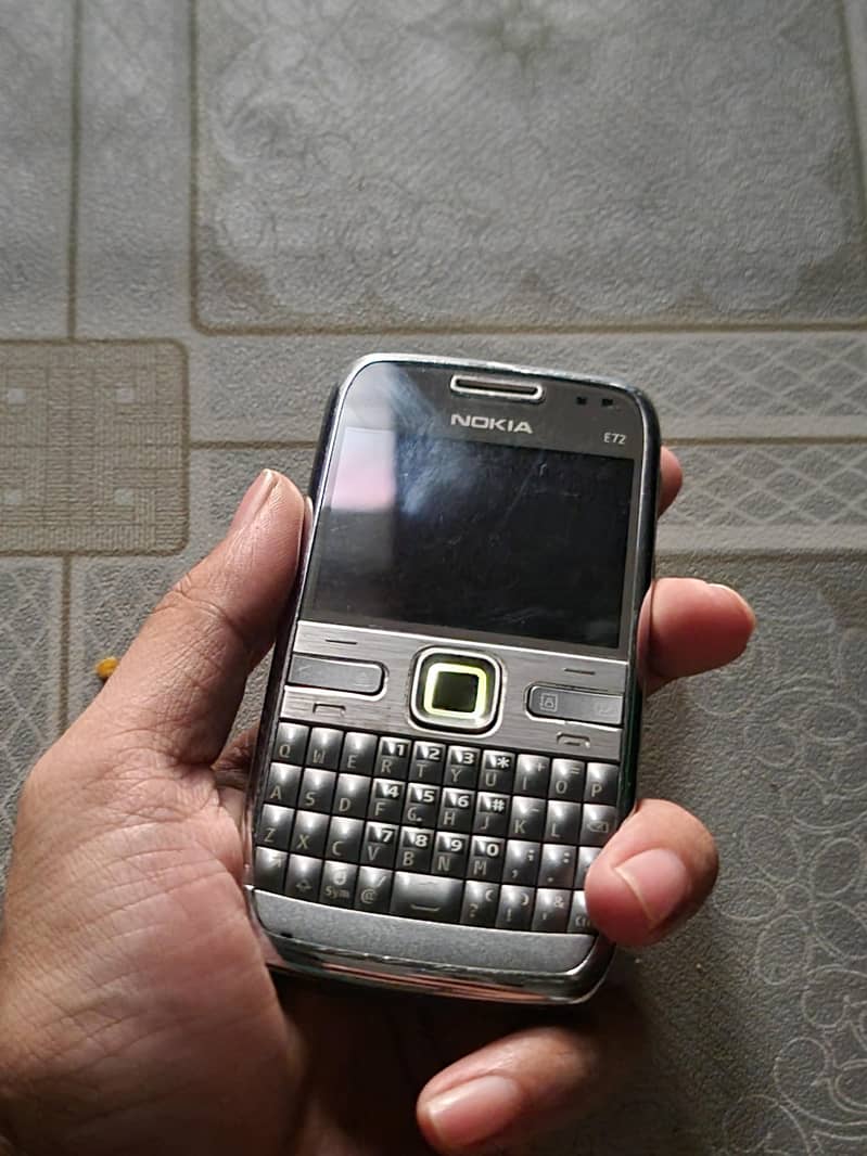 Nokia E72 2