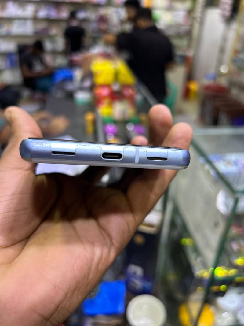 Google Pixel 7a 4