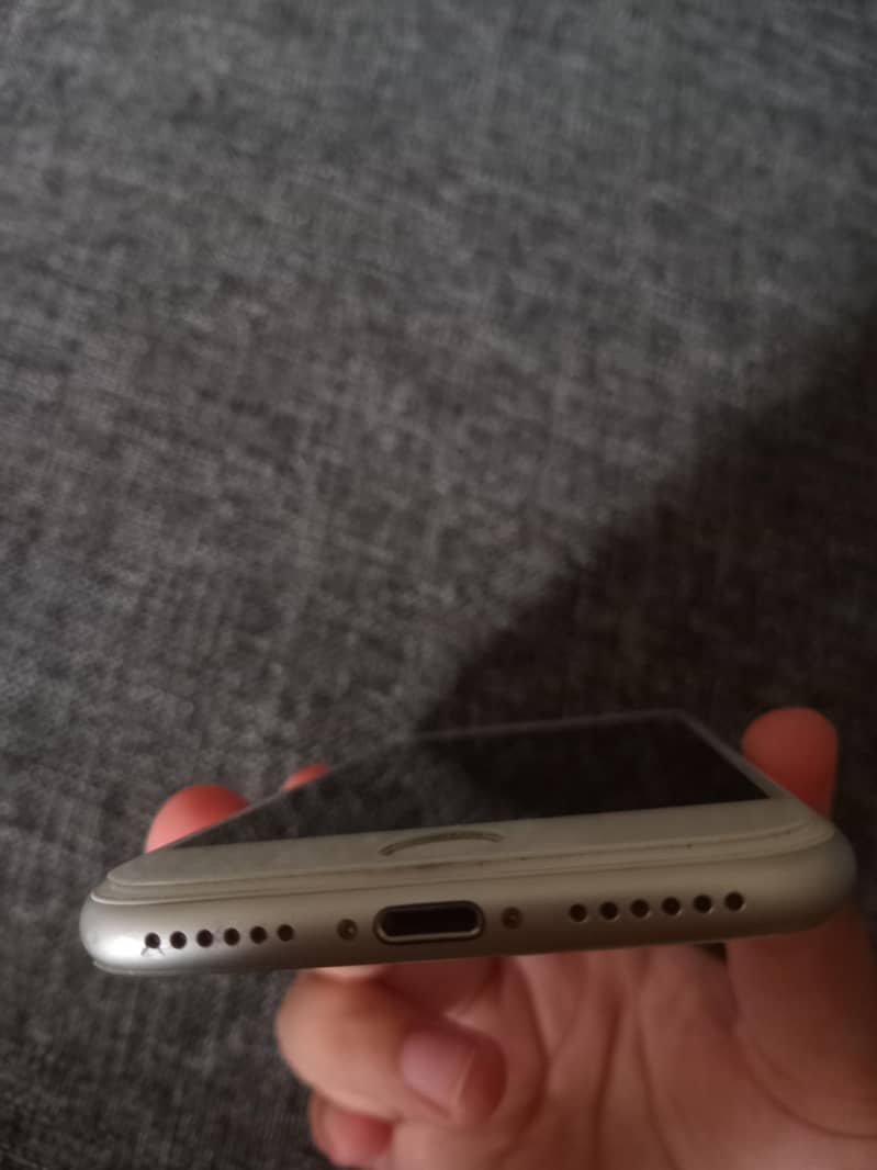 Apple iPhone 7 6
