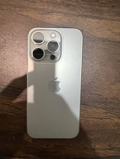 Apple iPhone 15 pro 97% battery health