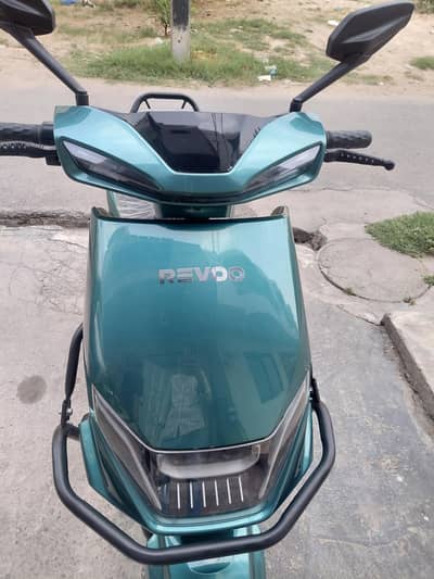 Revoo scooty for sale