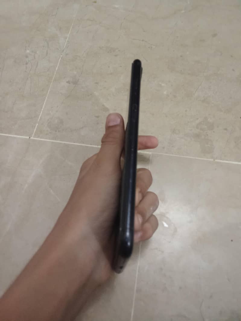 Apple iPhone 7 Plus 1