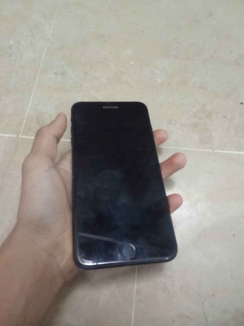 Apple iPhone 7 Plus 2