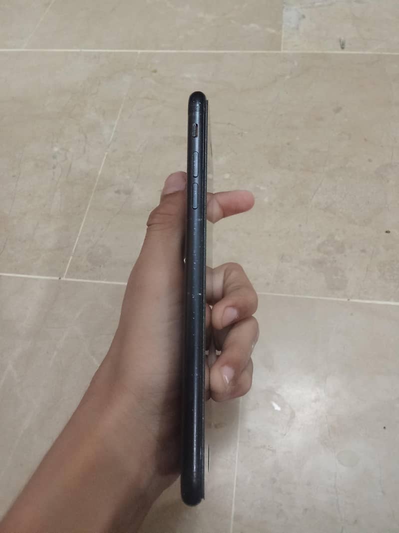 Apple iPhone 7 Plus 4