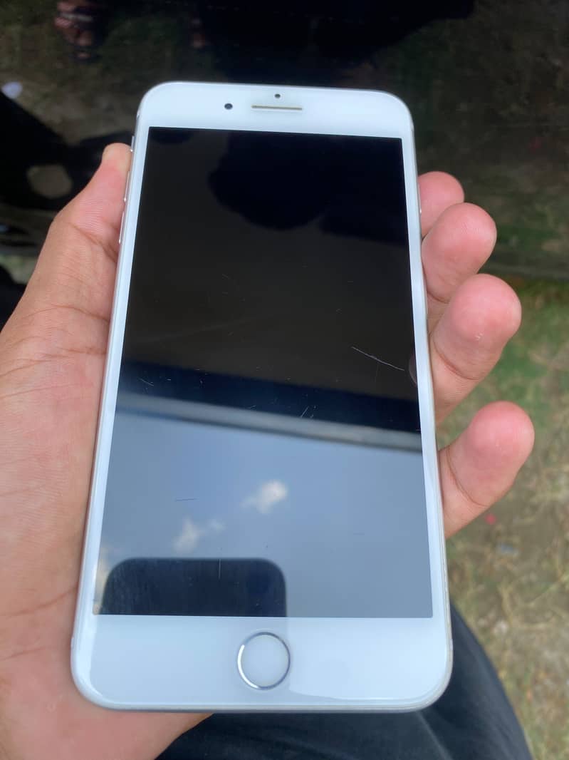 Apple iPhone 8 Plus 1