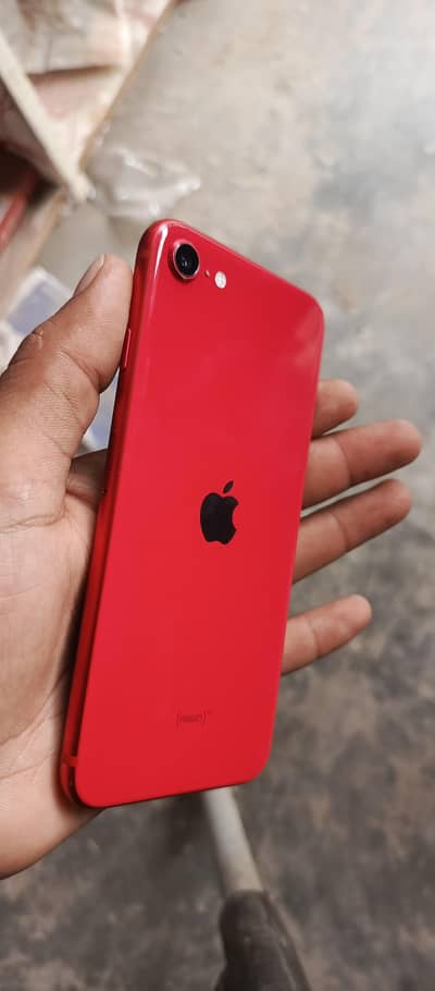 I phone  se 2  water pack