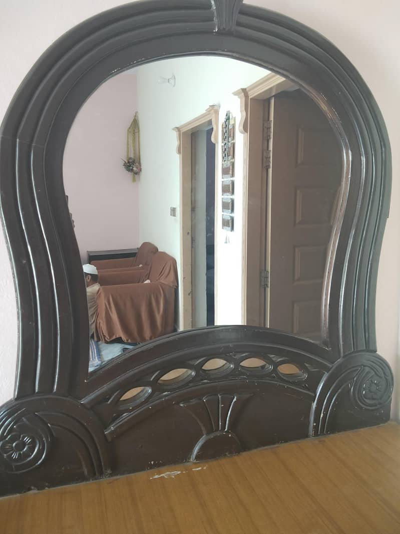 Dressing table 0