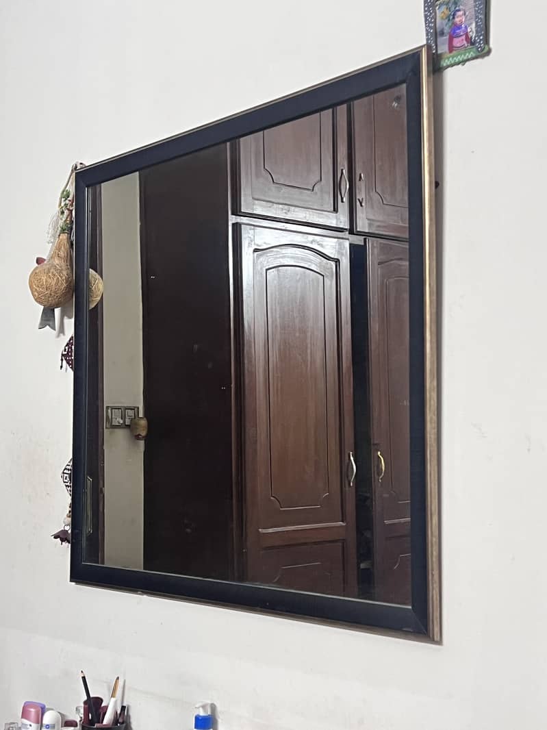 Squared mirror 0