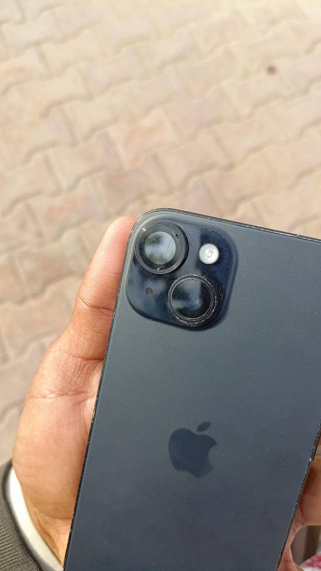 Apple iPhone 15 4