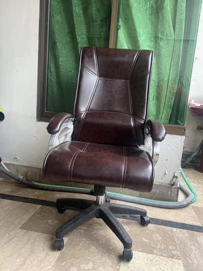 Office Chair - Adjustable & Comfortable
