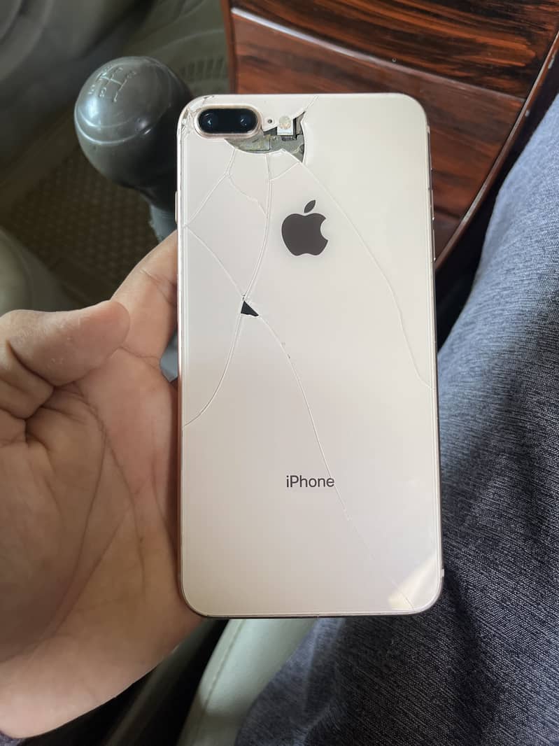 Apple iPhone 8 Plus 2