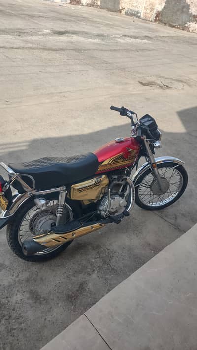 Honda125 self start golden addition