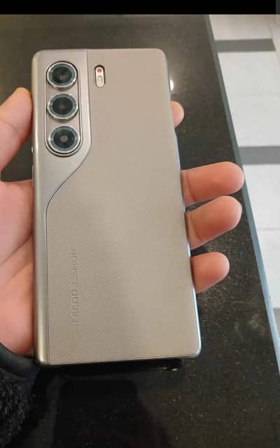 Tecno CAMON 40 Pro