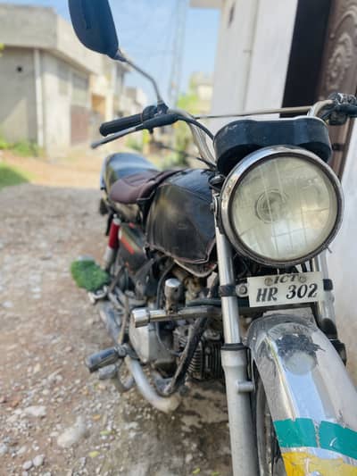 Honda 100 ,model 2005 condition is 10/9