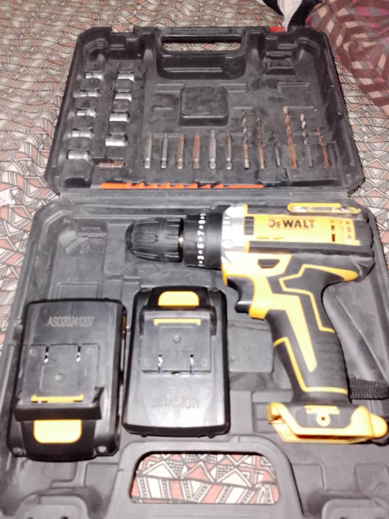 Chargeable drill machine 1
