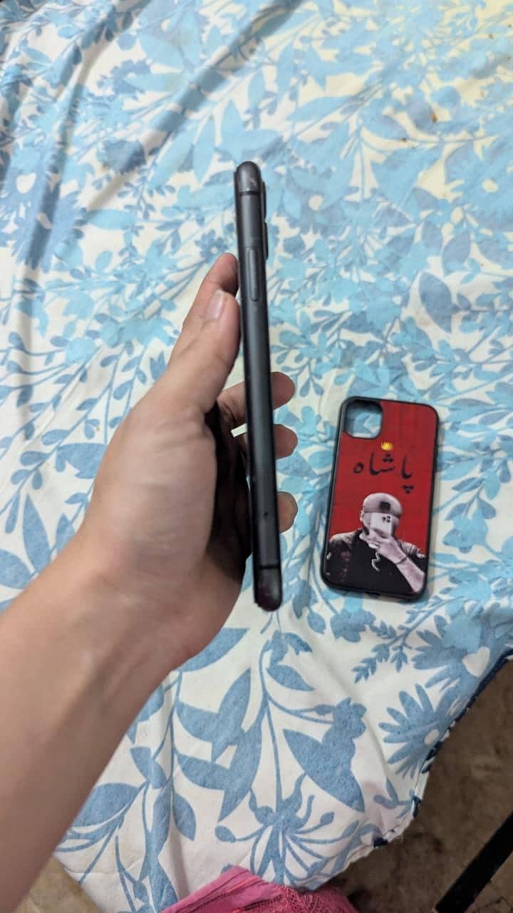 Apple iPhone 11 6