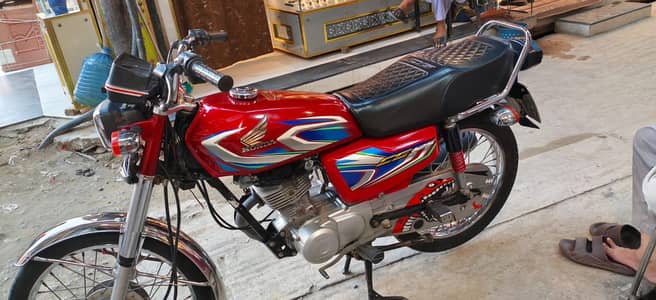 honda 125 2022 model lush condition new tyres installed