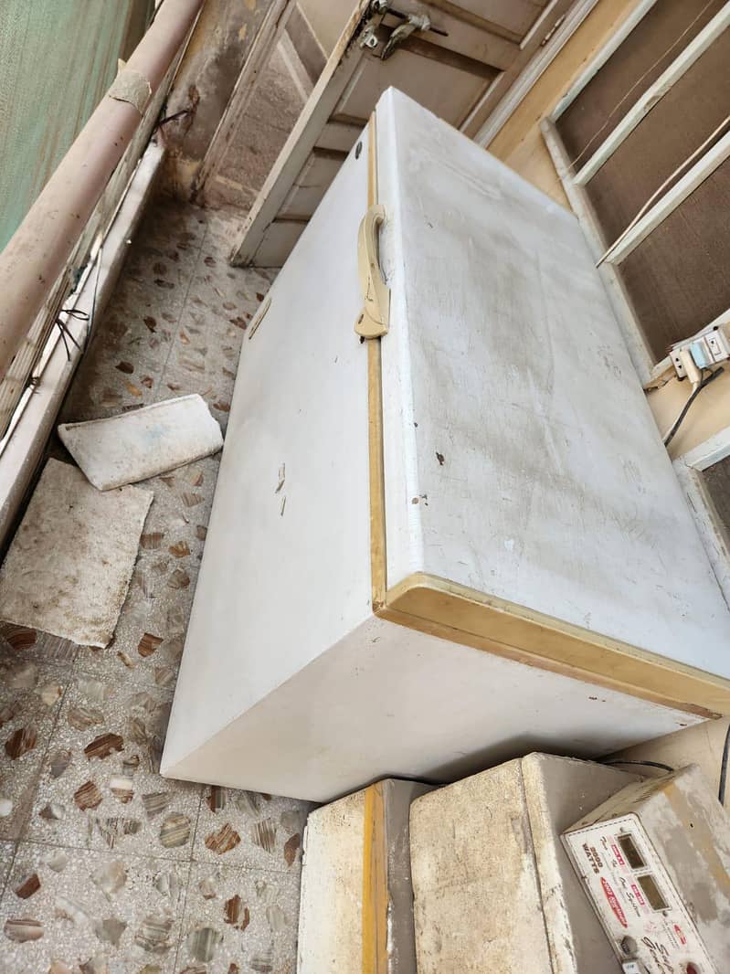 working condition deep freezer 0
