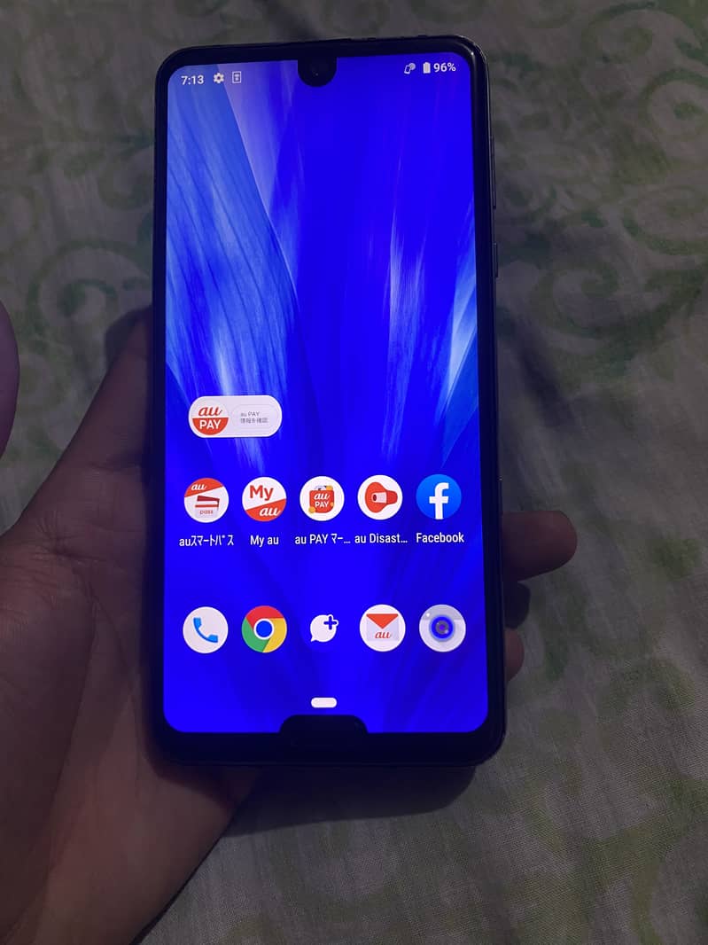 Sharp Aquos R3 with complete gaming kit 6