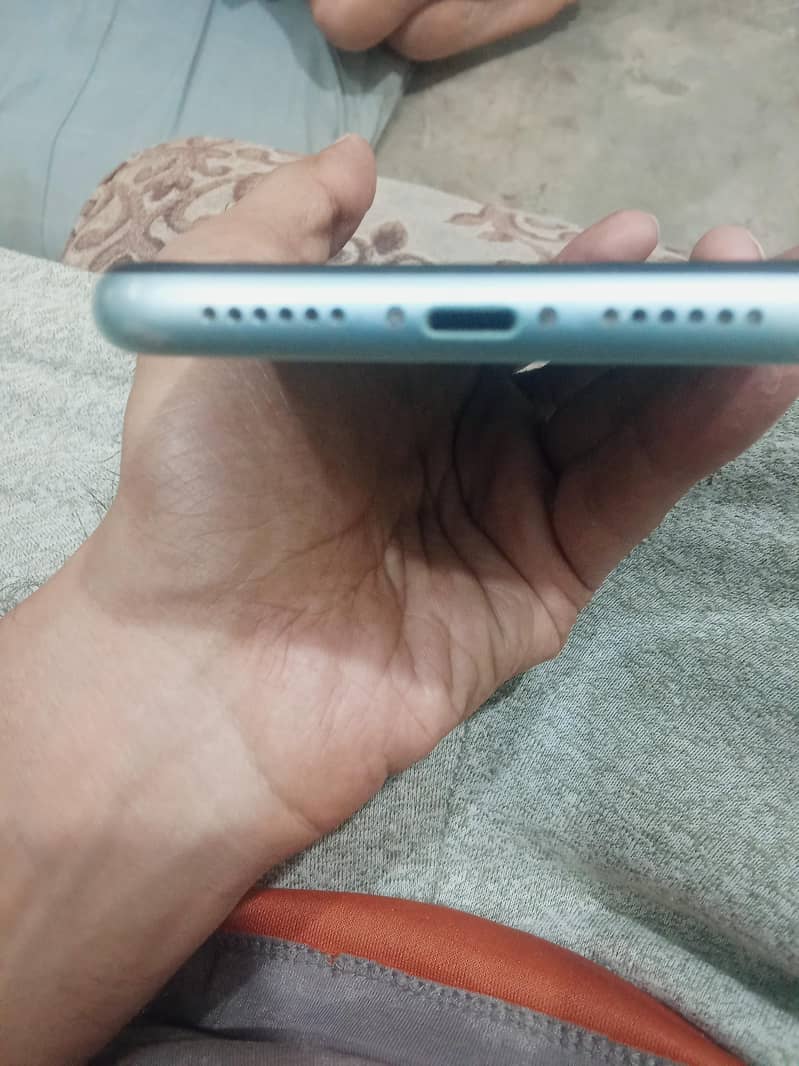 Apple iPhone 11 2