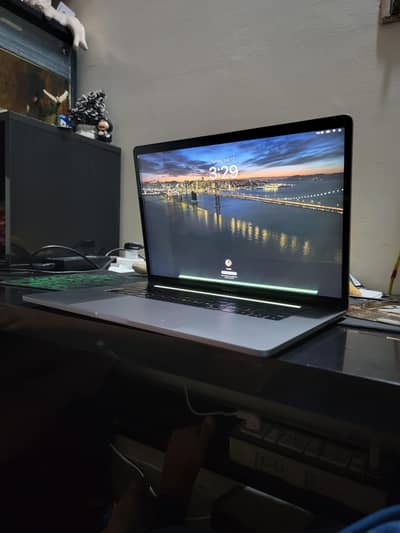 MacBook Pro 2018 15 inch