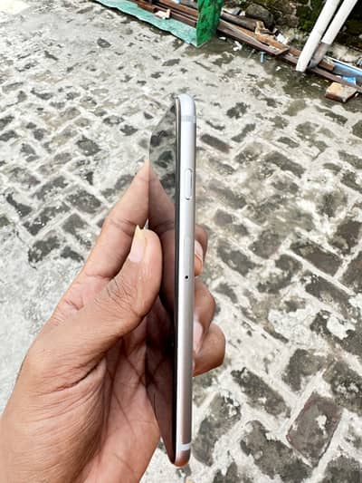 Apple iPhone 6S