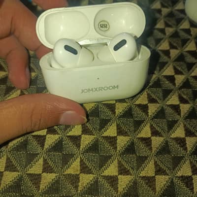One new one used for 2months(JOMXROOM)